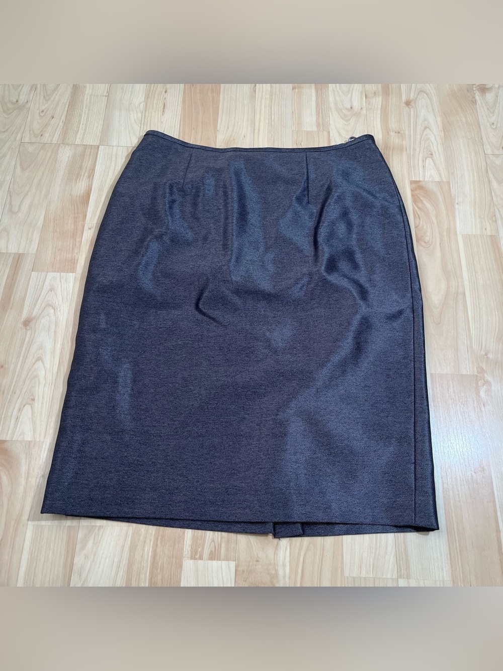 Calvin Klein classic tailored knee-length pencil grey skirt size 8